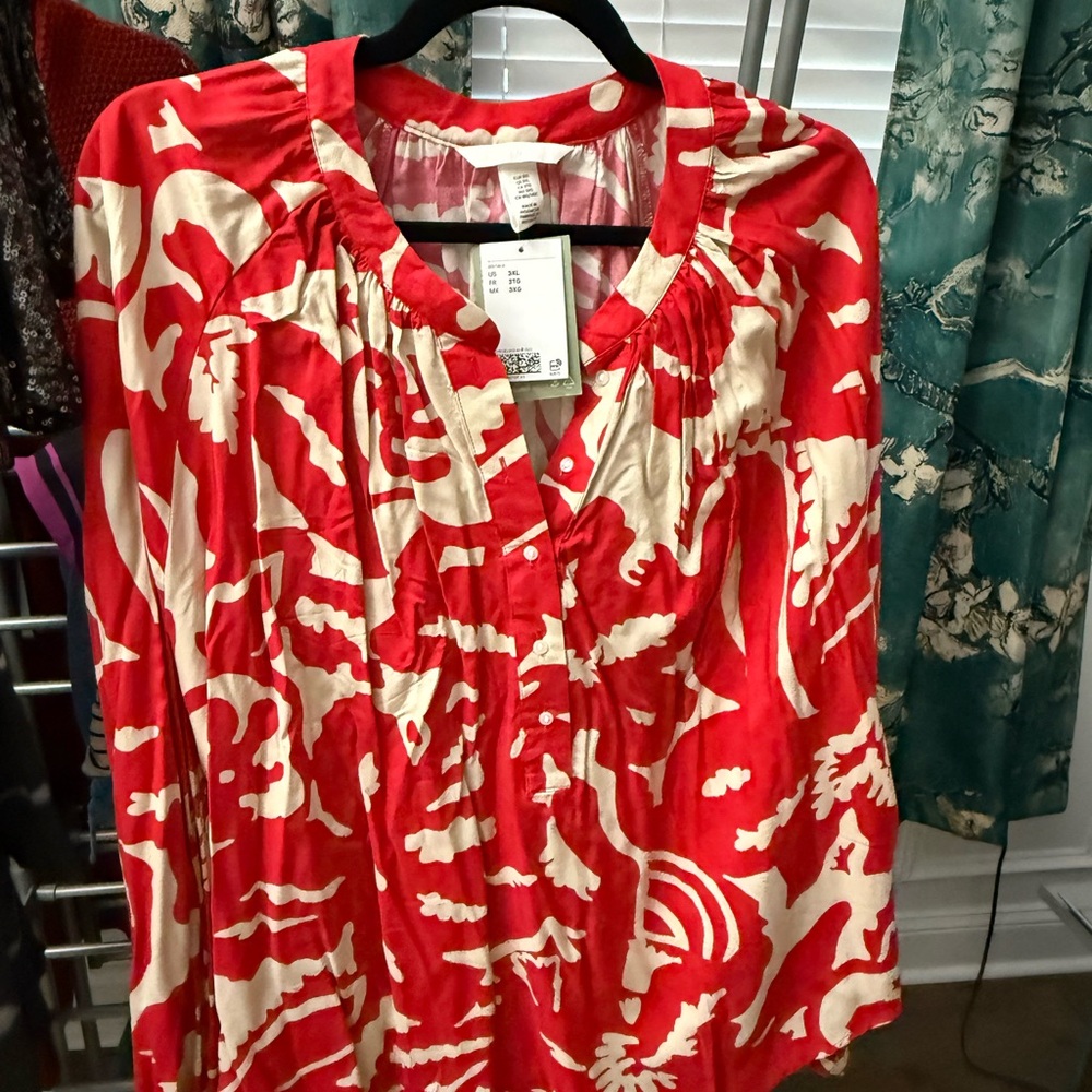 H&M Red and White Ruffled 3/4 Sleeve Blouse